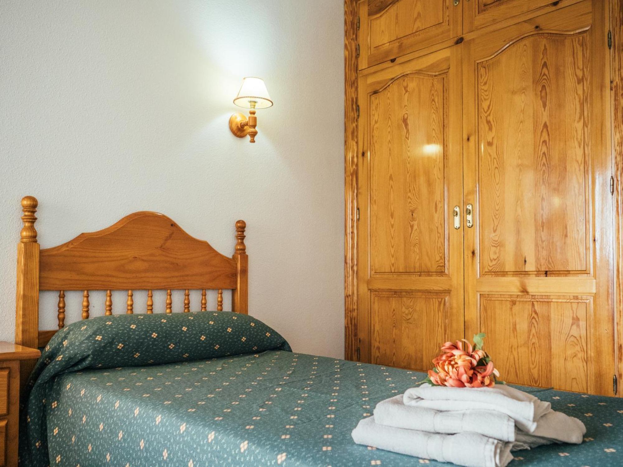Hotel Valmar Villar de Olalla Extérieur photo